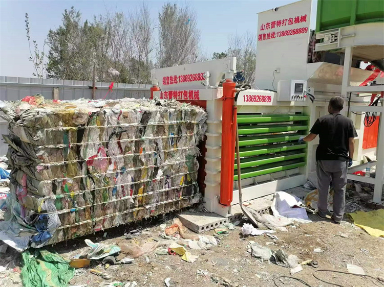 小型（xíng）廢紙打包機的使用（yòng）過程中要（yào）注意什麽